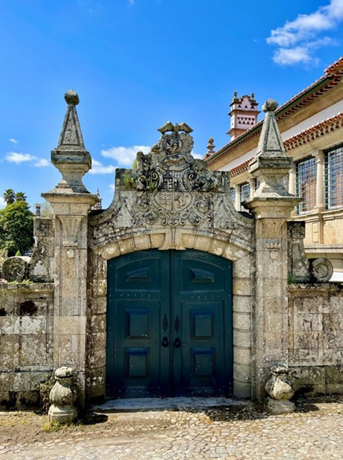 House of the Counts of Santar e Magalhães